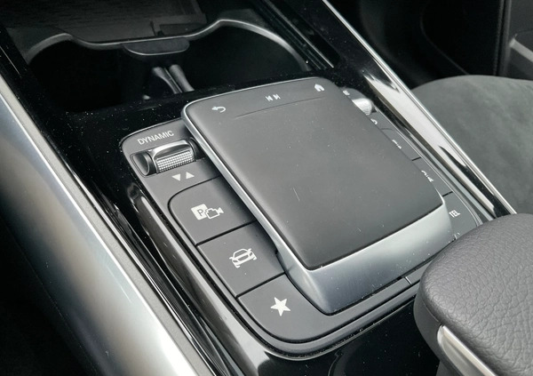 Mercedes-Benz EQA cena 271000 przebieg: 6730, rok produkcji 2023 z Reszel małe 667